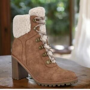 NEW NINE WEST Boots Chunky Heel Size 9.5 Ankle Combat Sherpa Faux‎ Vegan Leather